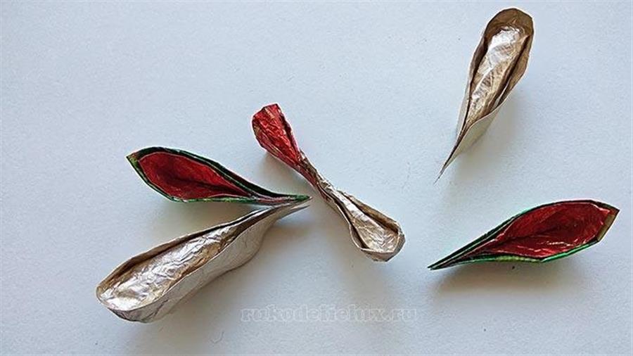 Бабочка из бумаги (из конфетных