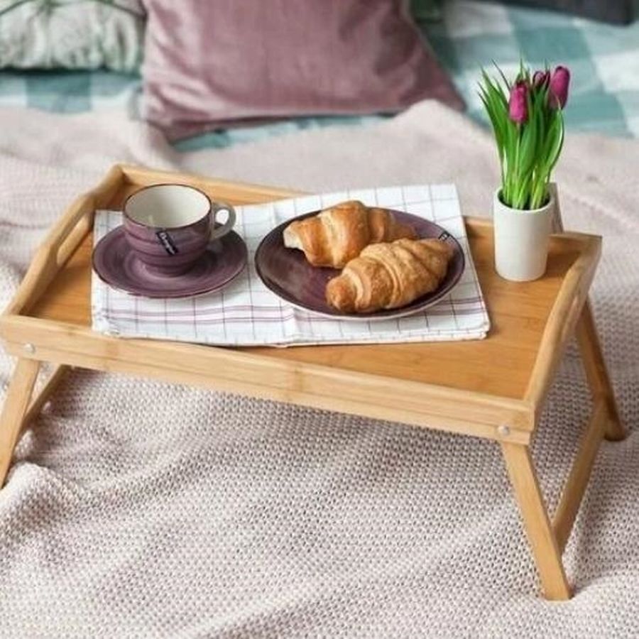 Переносной кроватный столик для завтрака