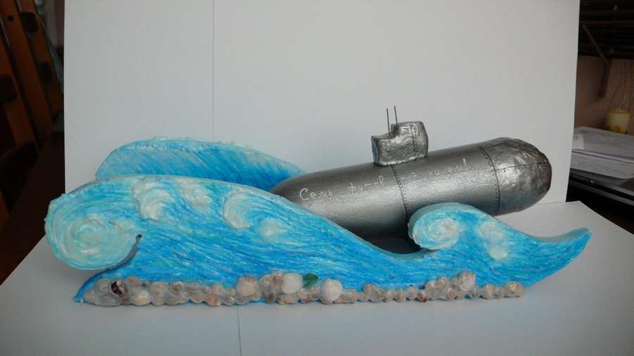 Подводная лодка из подручных материалов