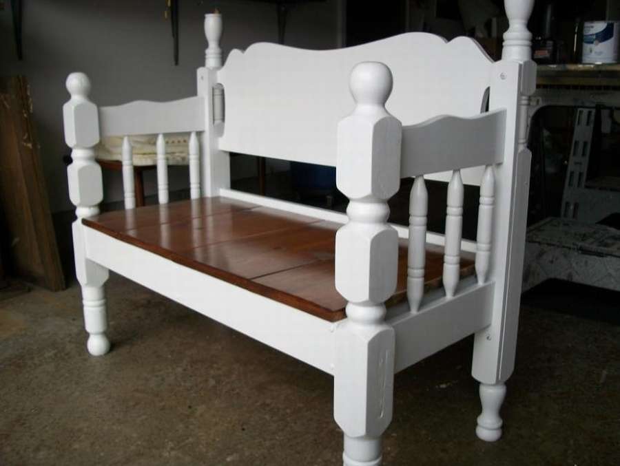 Мебель из балясин. 12 фото