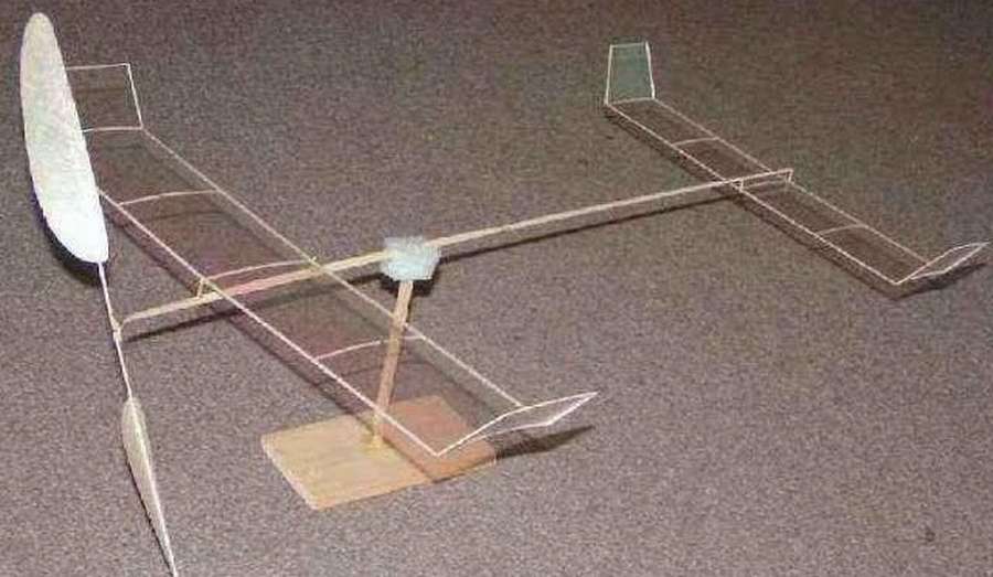 Резиномоторная модель самолета. Сделай сам
