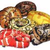 Подушка в форме змеи - 8 классных моделей