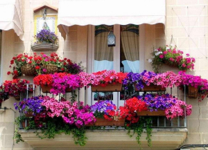 Классные подставки для цветов на балкон. 8 ФОТО