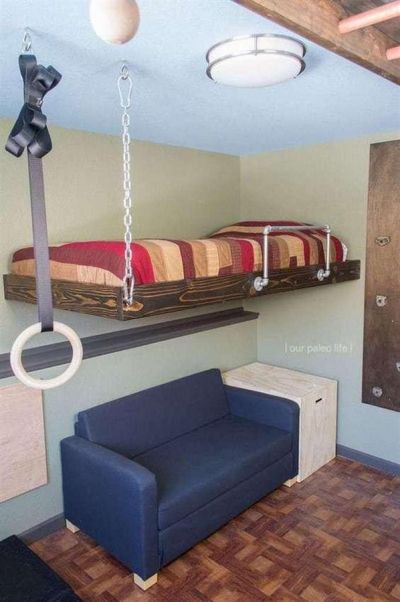 Подвесная кровать к стене в детскую на цепях своими руками