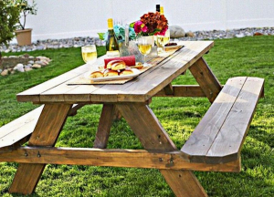 Деревенский садовый стол на дачу для обеда: топ 15 идей